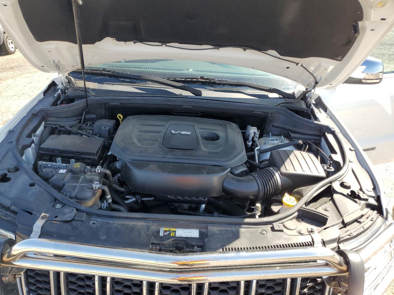 2018 Jeep Grand Cherokee - Image 12