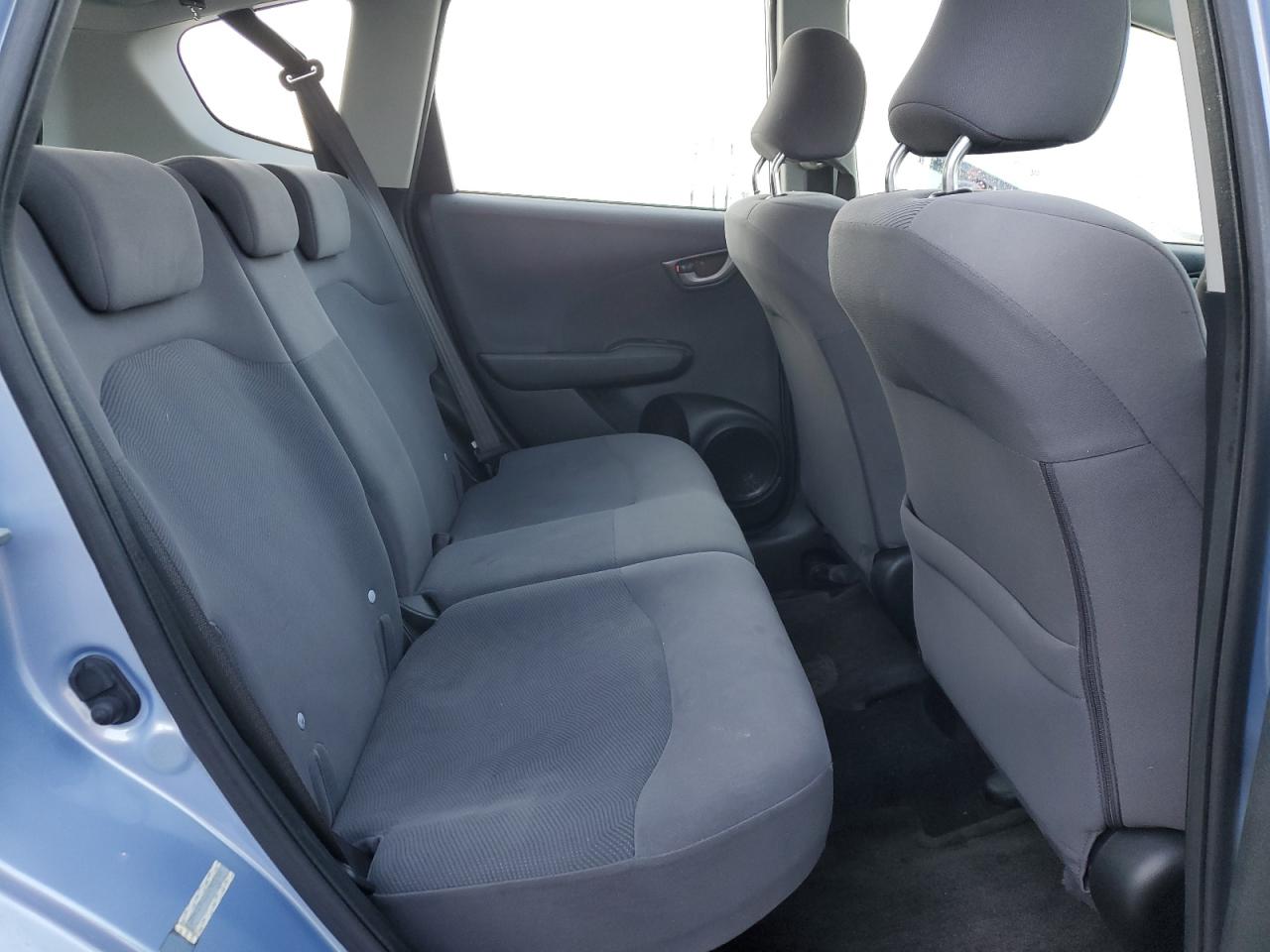 2010 Honda Fit - Image 11