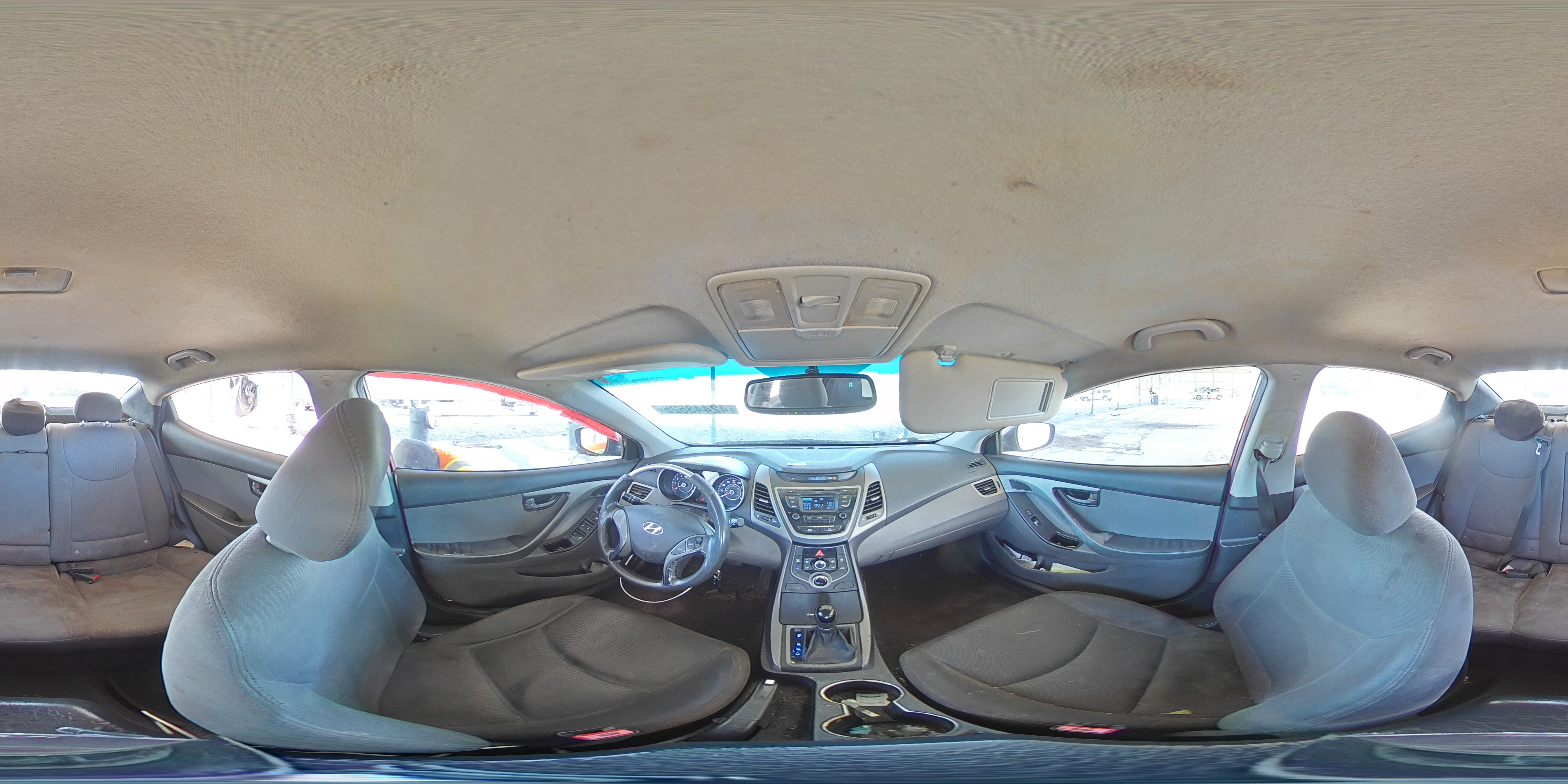 2016 Hyundai Elantra - Image 12