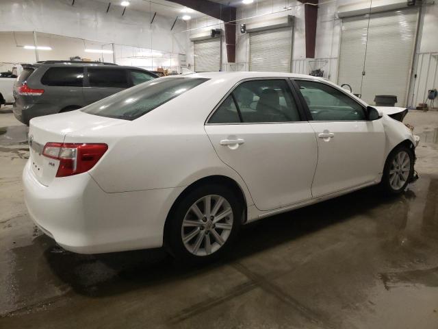  TOYOTA CAMRY 2012 Белы