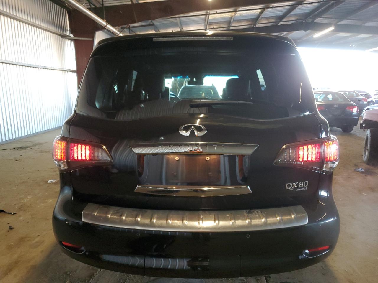 2015 Infiniti QX80 - Image 6