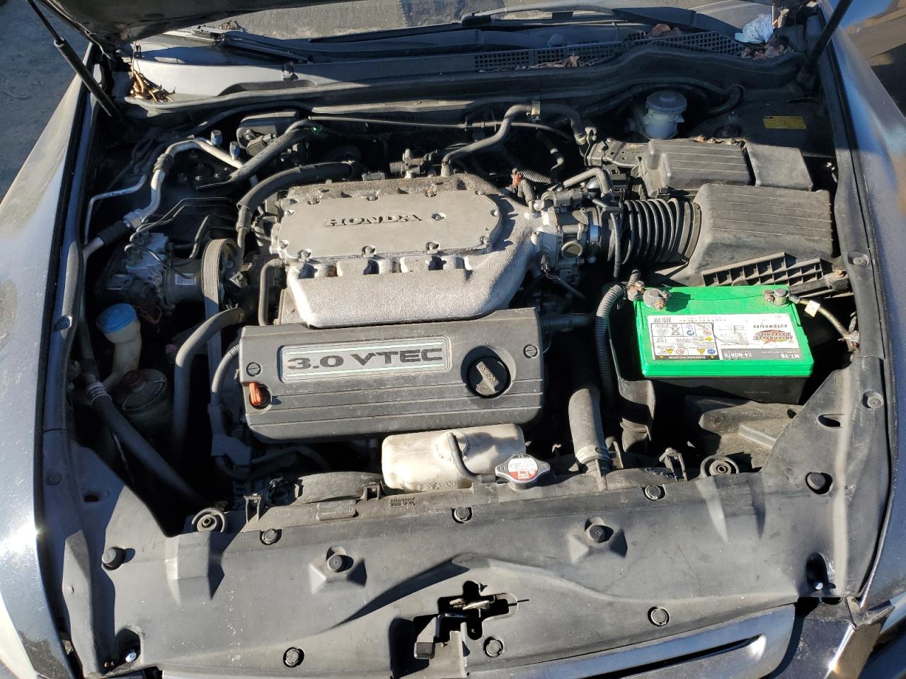 2004 Honda Accord - Image 11