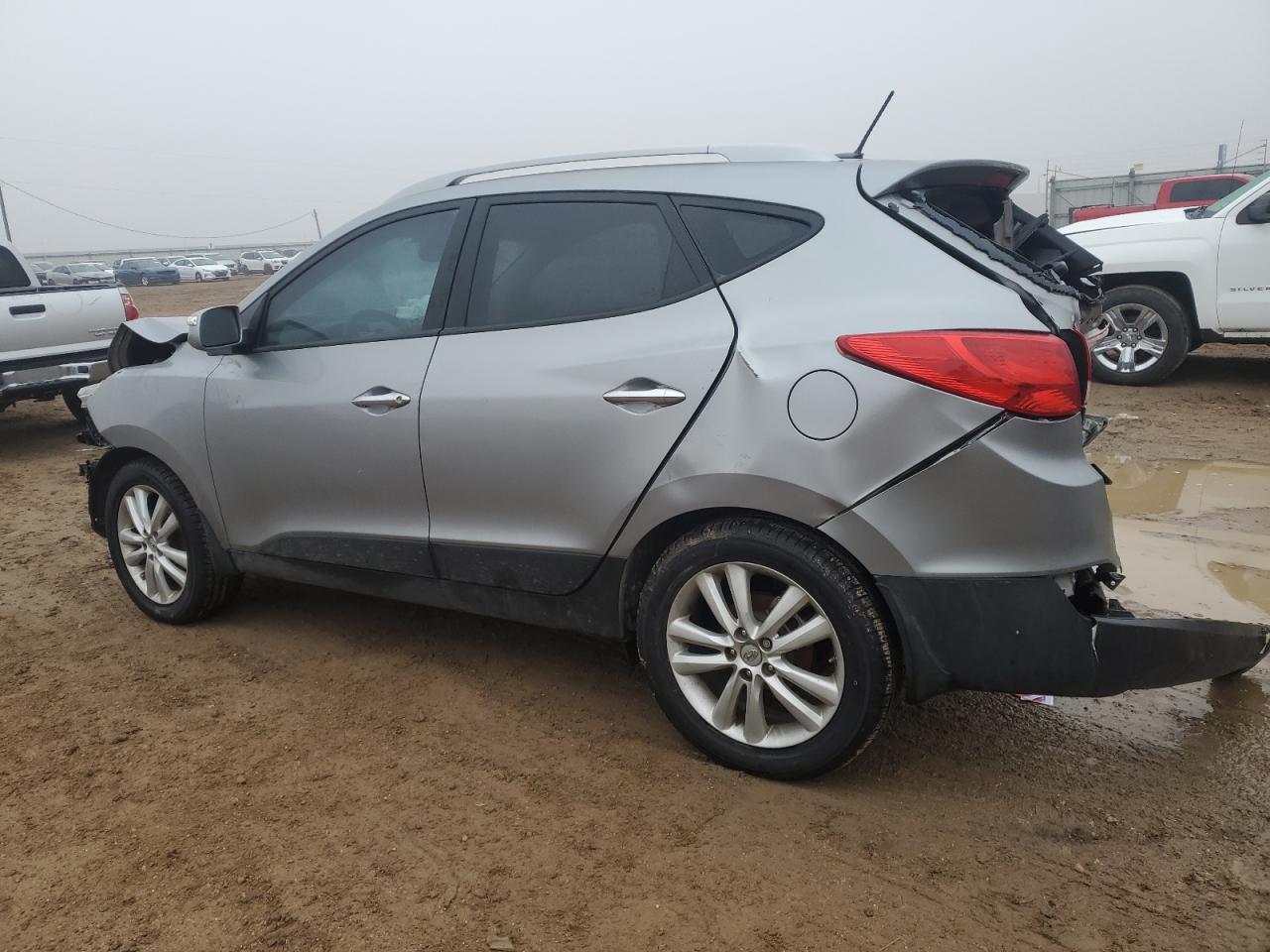 2011 Hyundai Tucson - Image 2