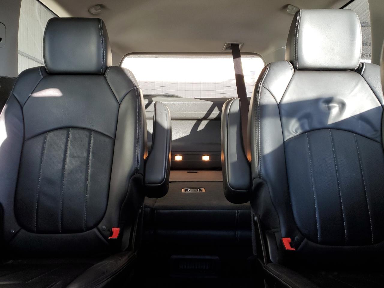 2013 GMC Acadia - Image 10