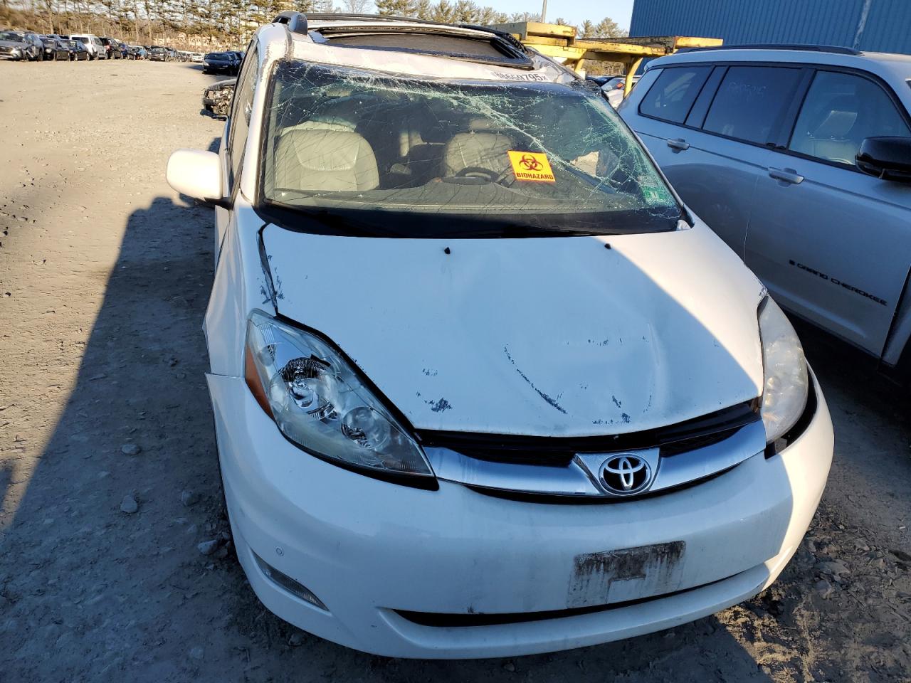 2010 Toyota Sienna - Image 5