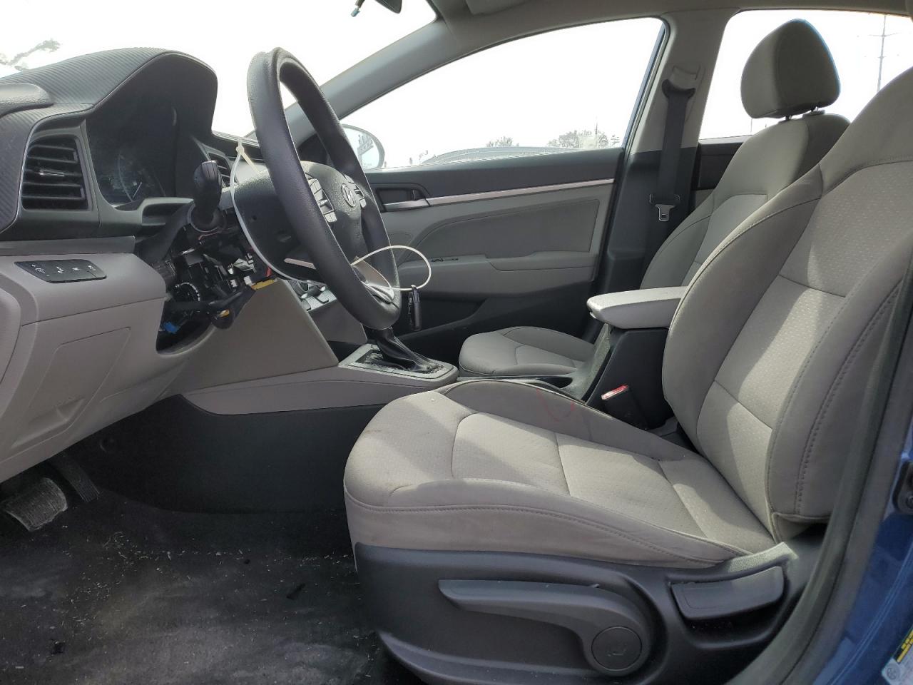 2019 Hyundai Elantra - Image 7