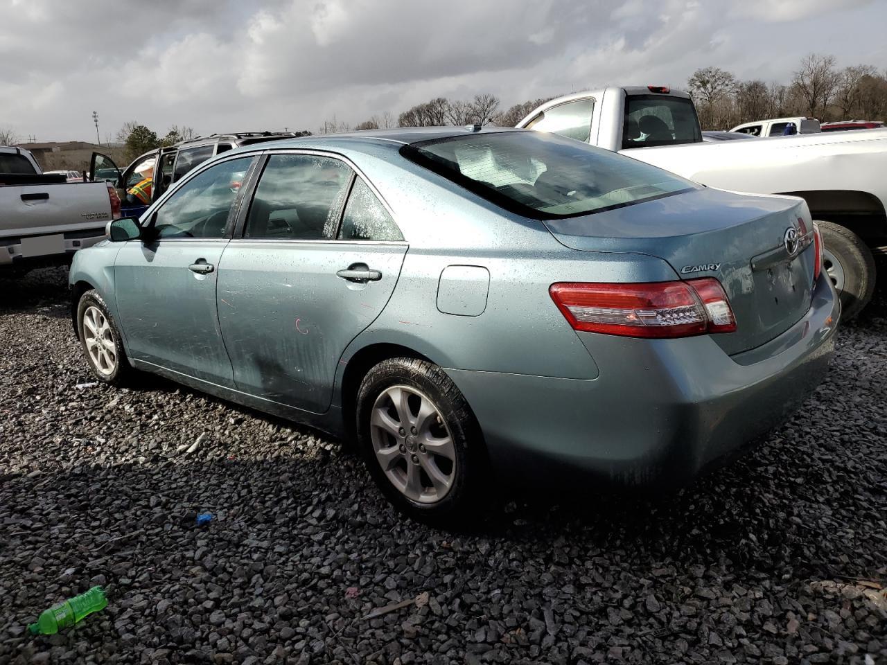 2011 Toyota Camry - Image 2