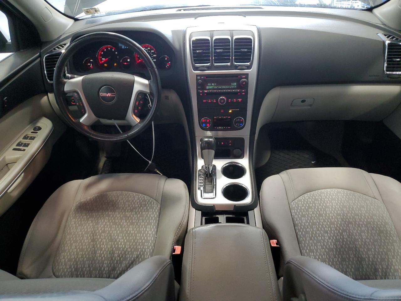 2011 GMC Acadia - Image 8