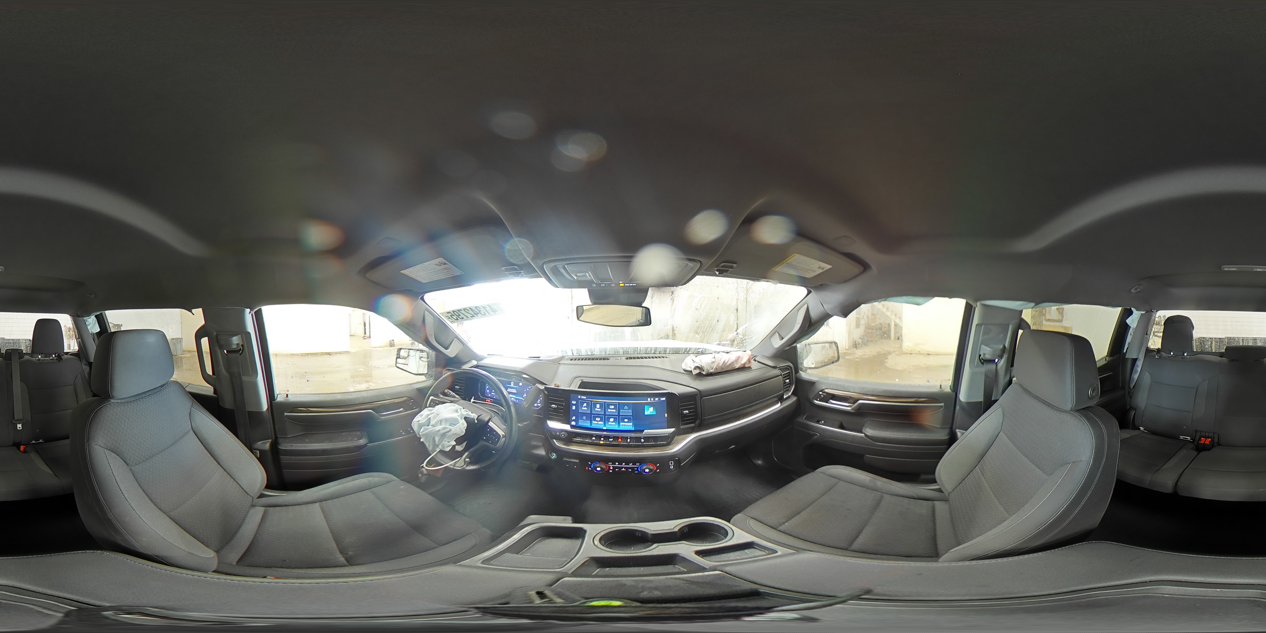 2022 Chevrolet Silverado - Image 14