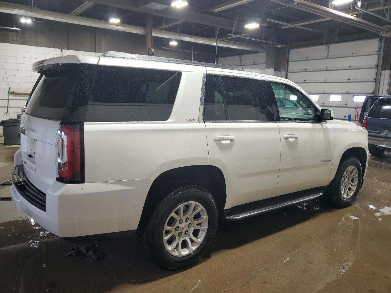 2015 GMC Yukon - Image 3