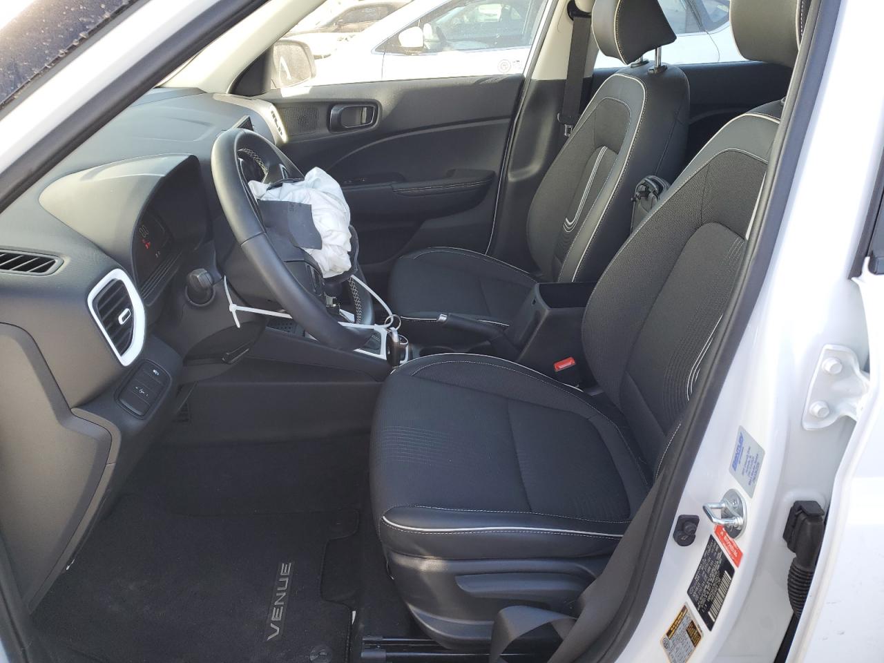 2024 Hyundai Venue - Image 7