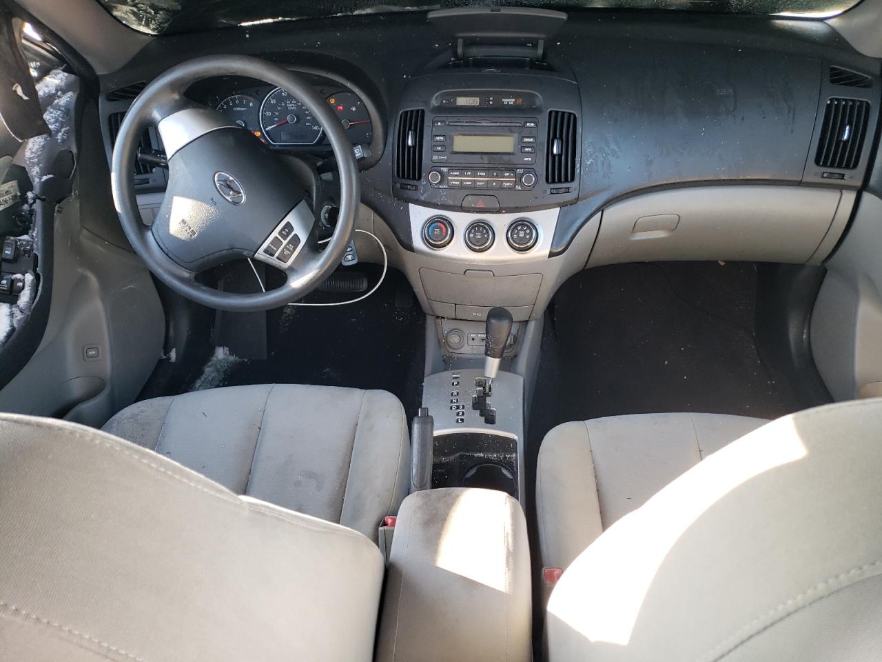 2009 Hyundai Elantra - Image 8