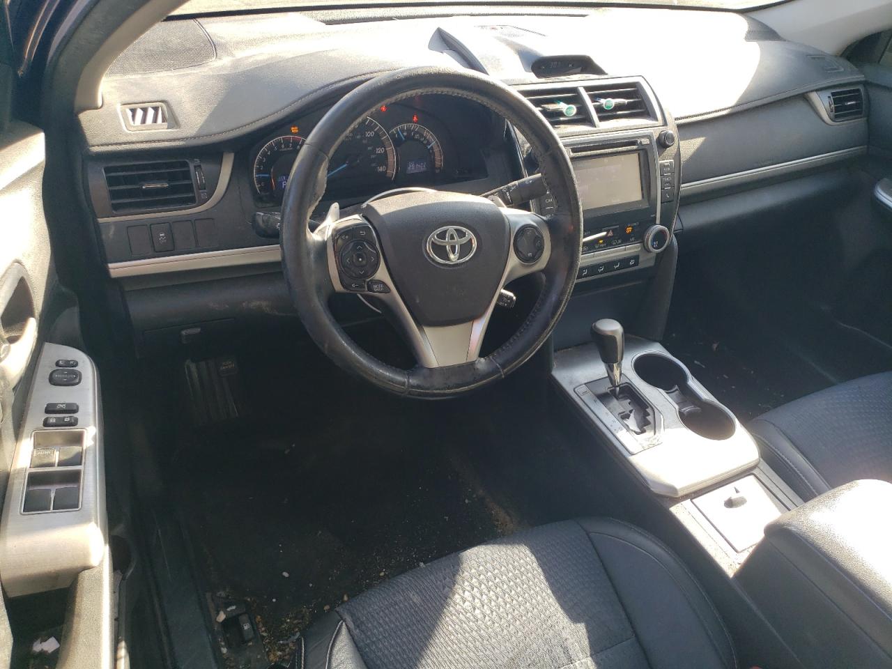 2014 Toyota Camry - Image 8
