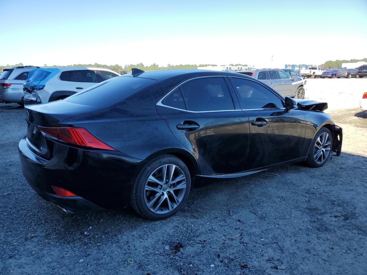 2018 Lexus IS - Image 3