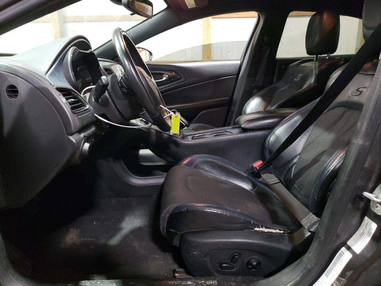 2015 Chrysler 200 - Image 7