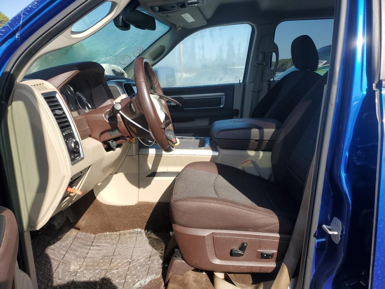 2016 RAM 1500 - Image 7