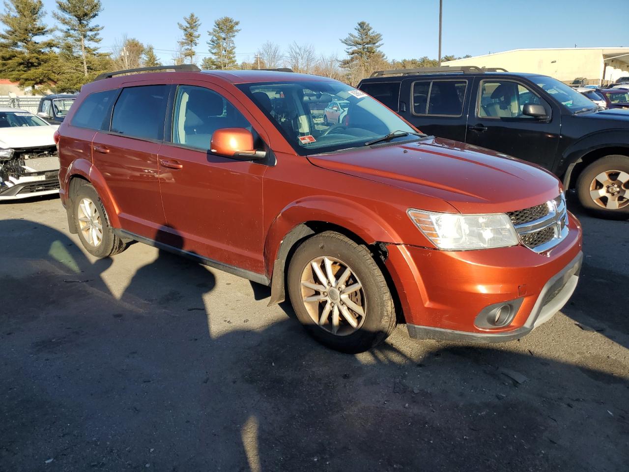 VIN 3C4PDCBG0DT581443 2013 DODGE JOURNEY no.4