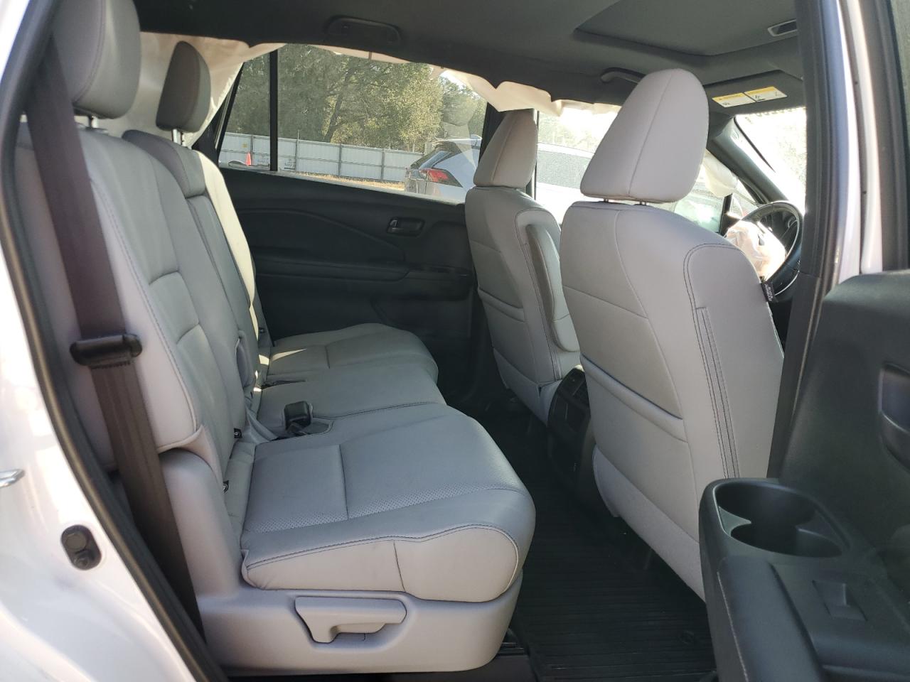 2022 Honda Passport - Image 10