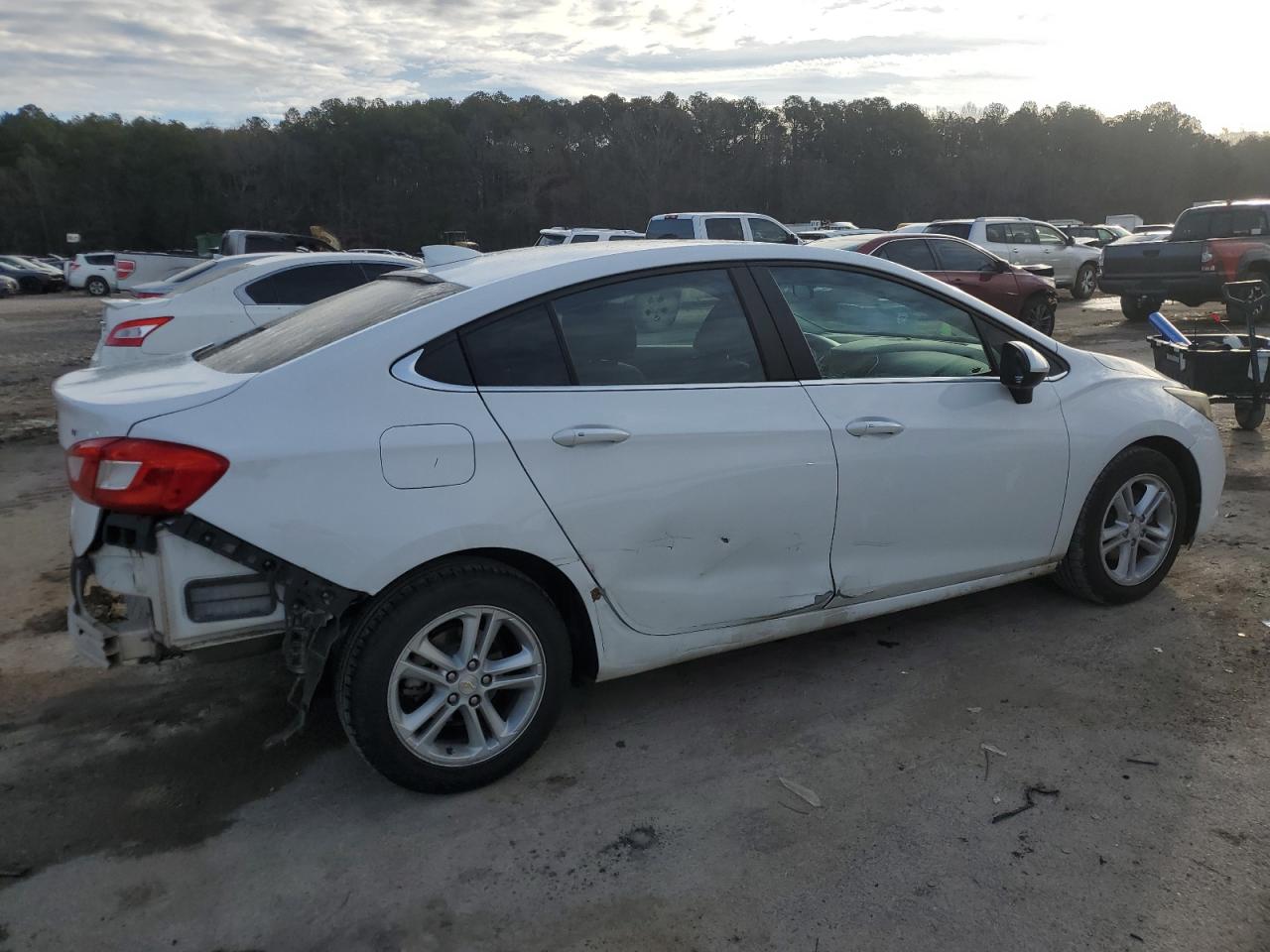 2017 Chevrolet Cruze - Image 3