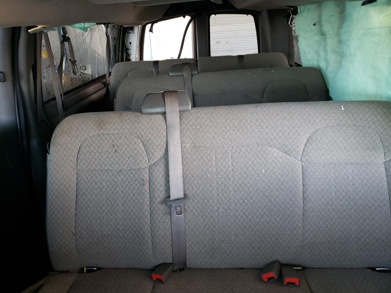 2022 Chevrolet Express - Image 10