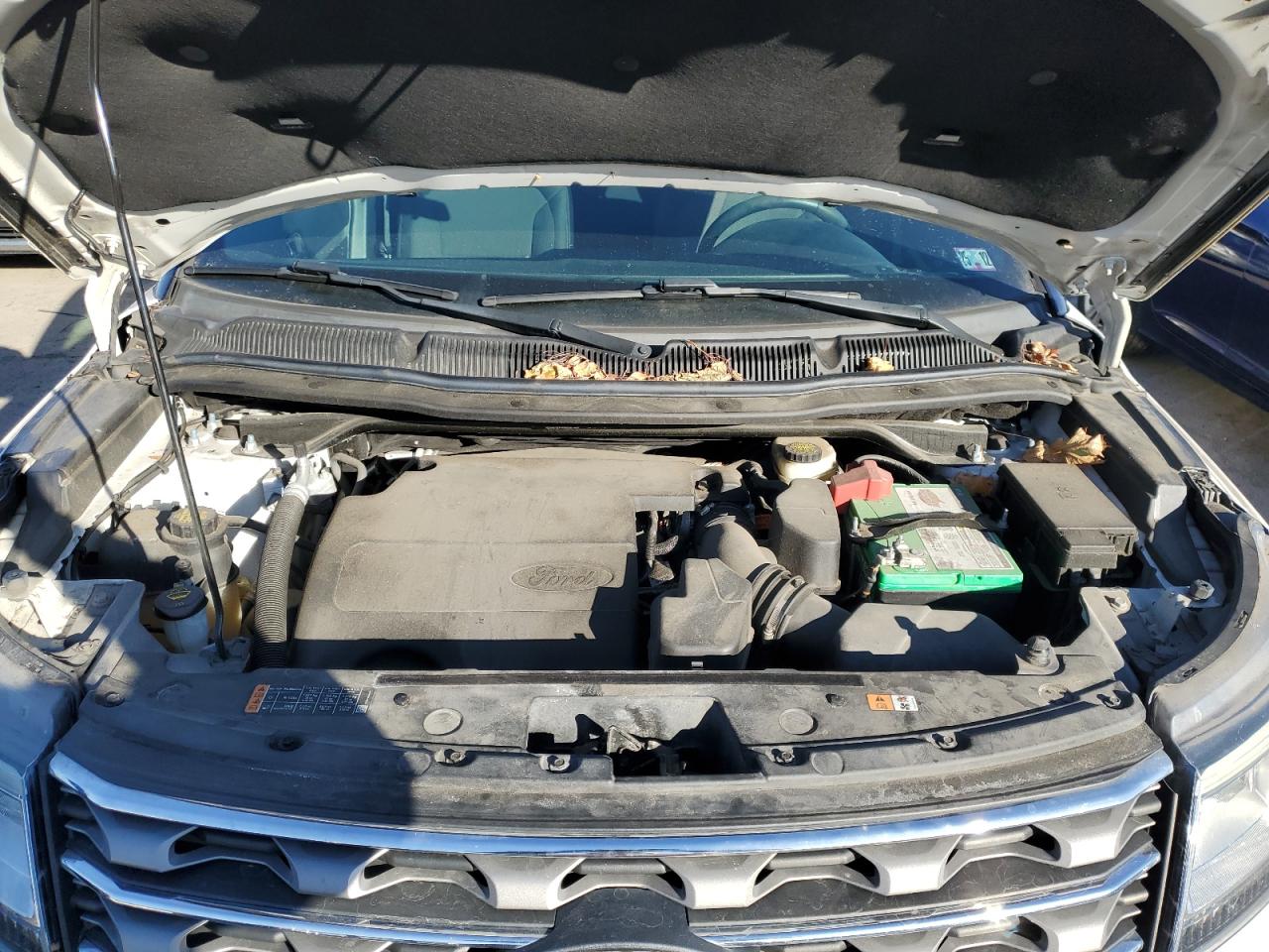 2017 Ford Explorer - Image 12