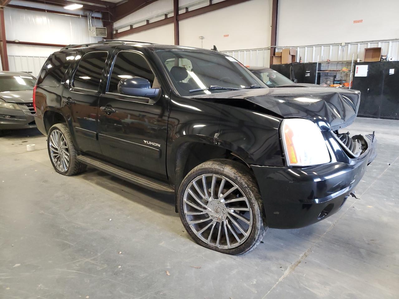2011 GMC Yukon - Image 4