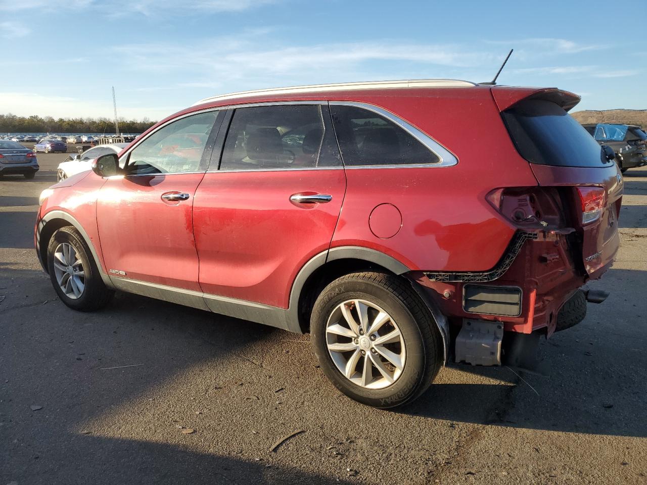 2017 Kia Sorento - Image 2