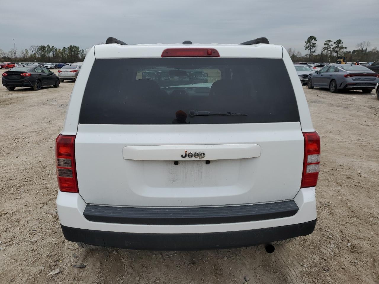 2016 Jeep Liberty (Patriot) - Image 6