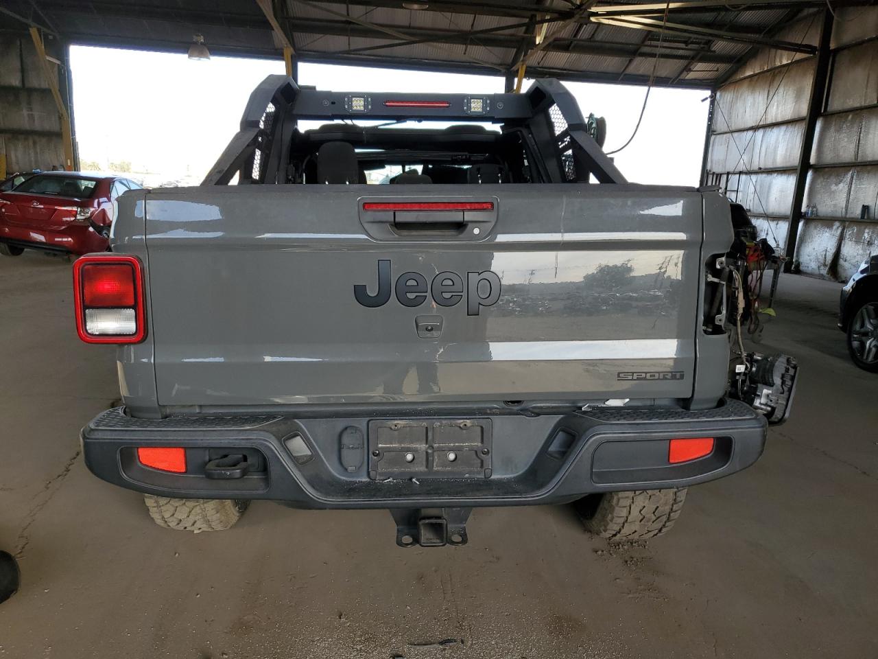 2020 Jeep Gladiator - Image 6