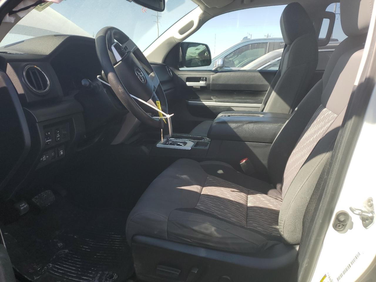 2021 Toyota Tundra - Image 7