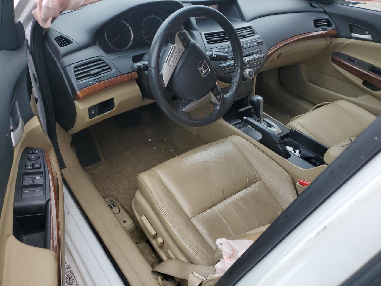 2012 Honda Accord - Image 8