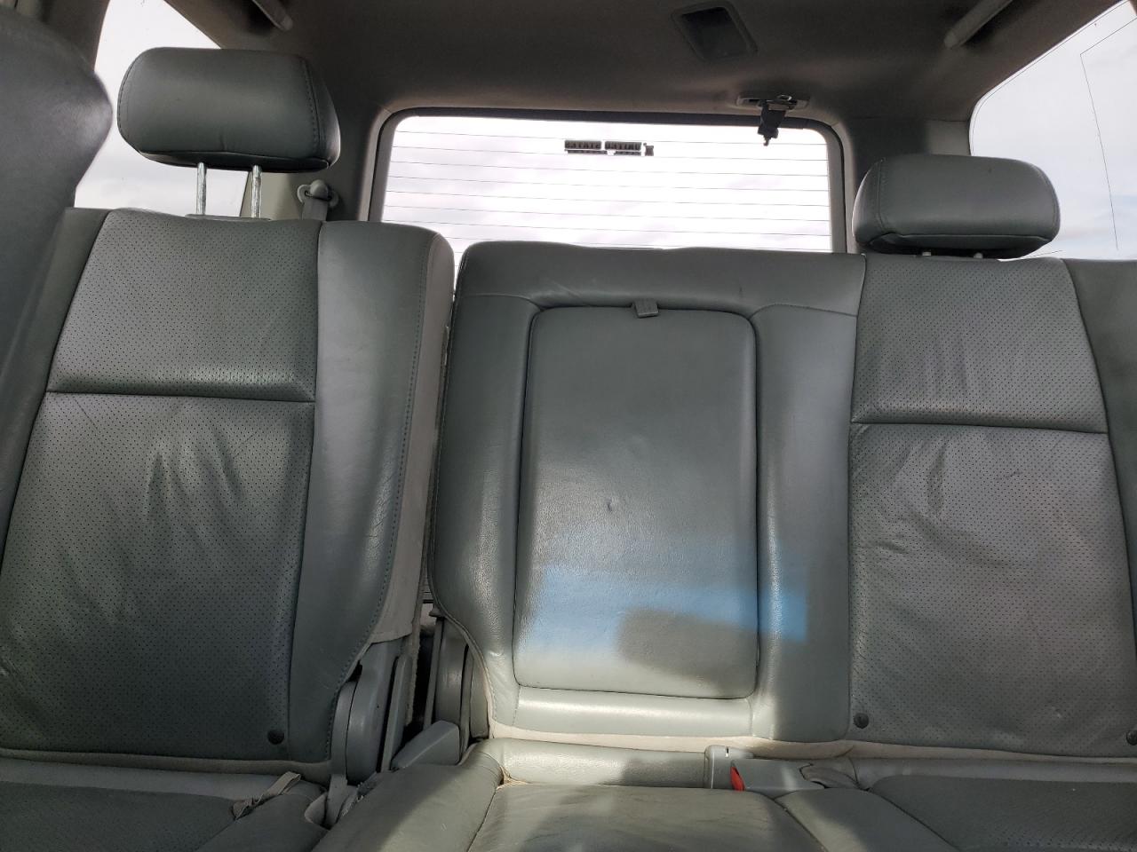 2004 Honda Pilot - Image 10