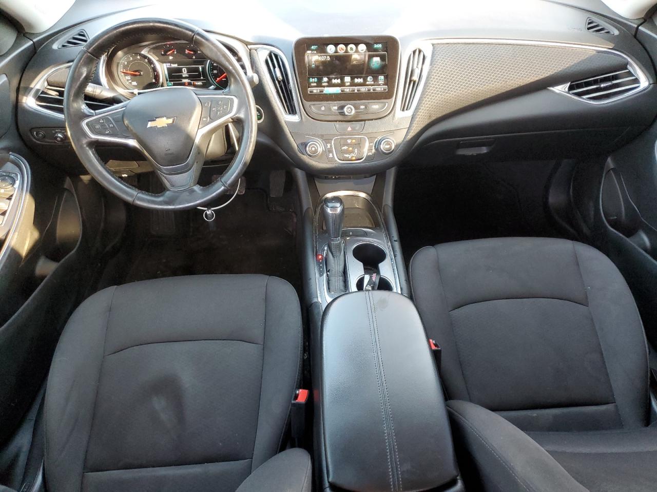 2018 Chevrolet Malibu - Image 8