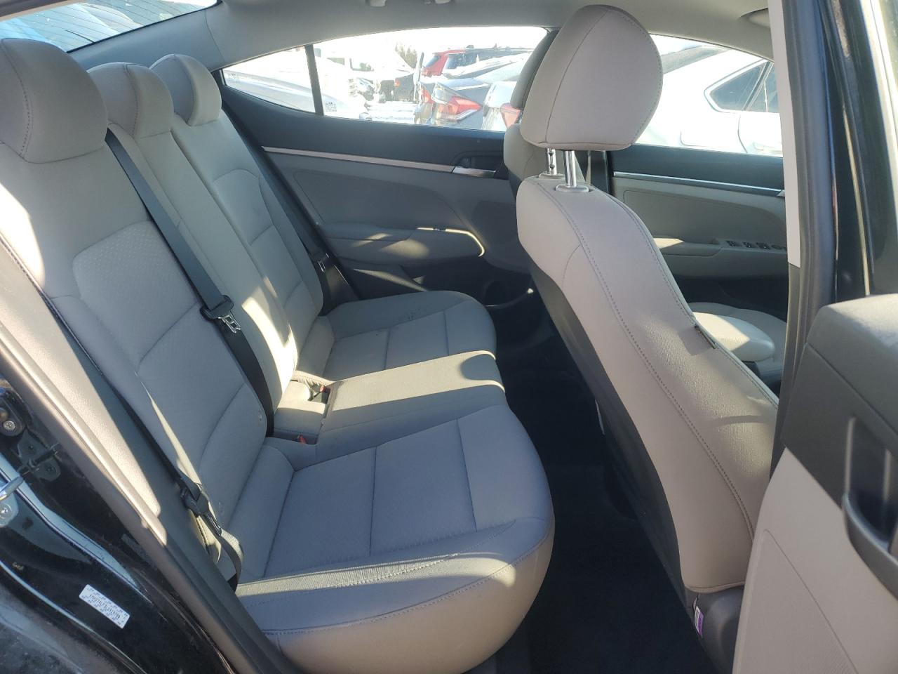 2020 Hyundai Elantra - Image 10