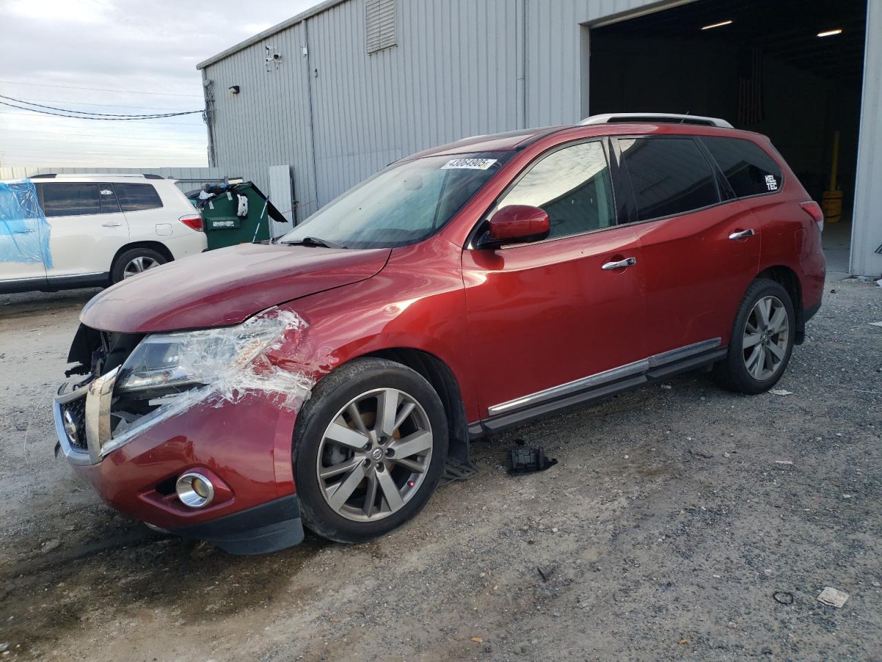 2014 Nissan Pathfinder - Image 1