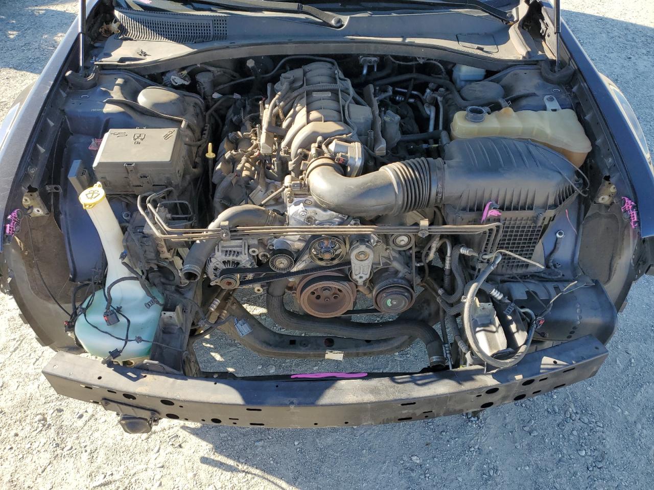 2011 Chrysler 300 - Image 11