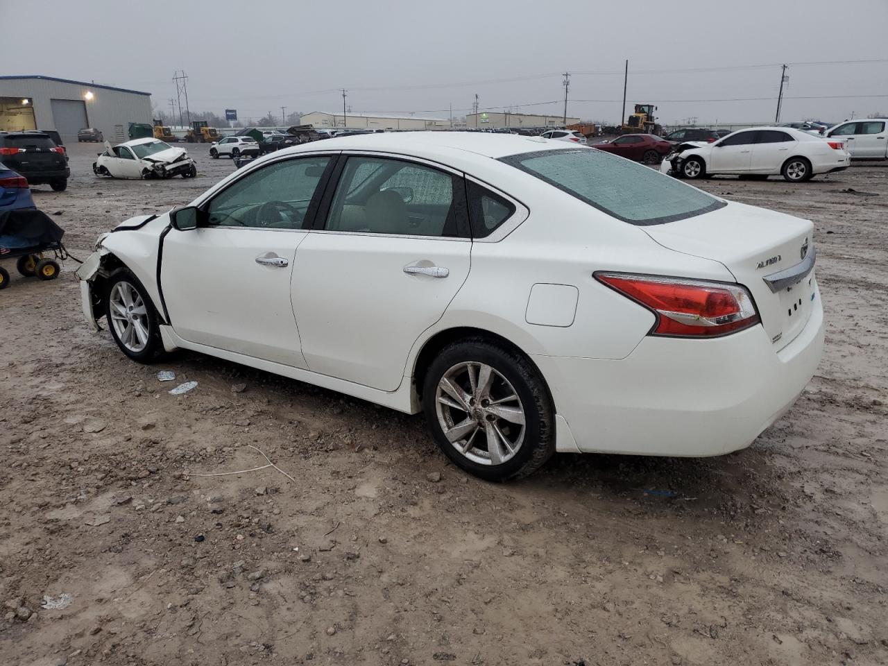 2014 Nissan Altima - Image 2