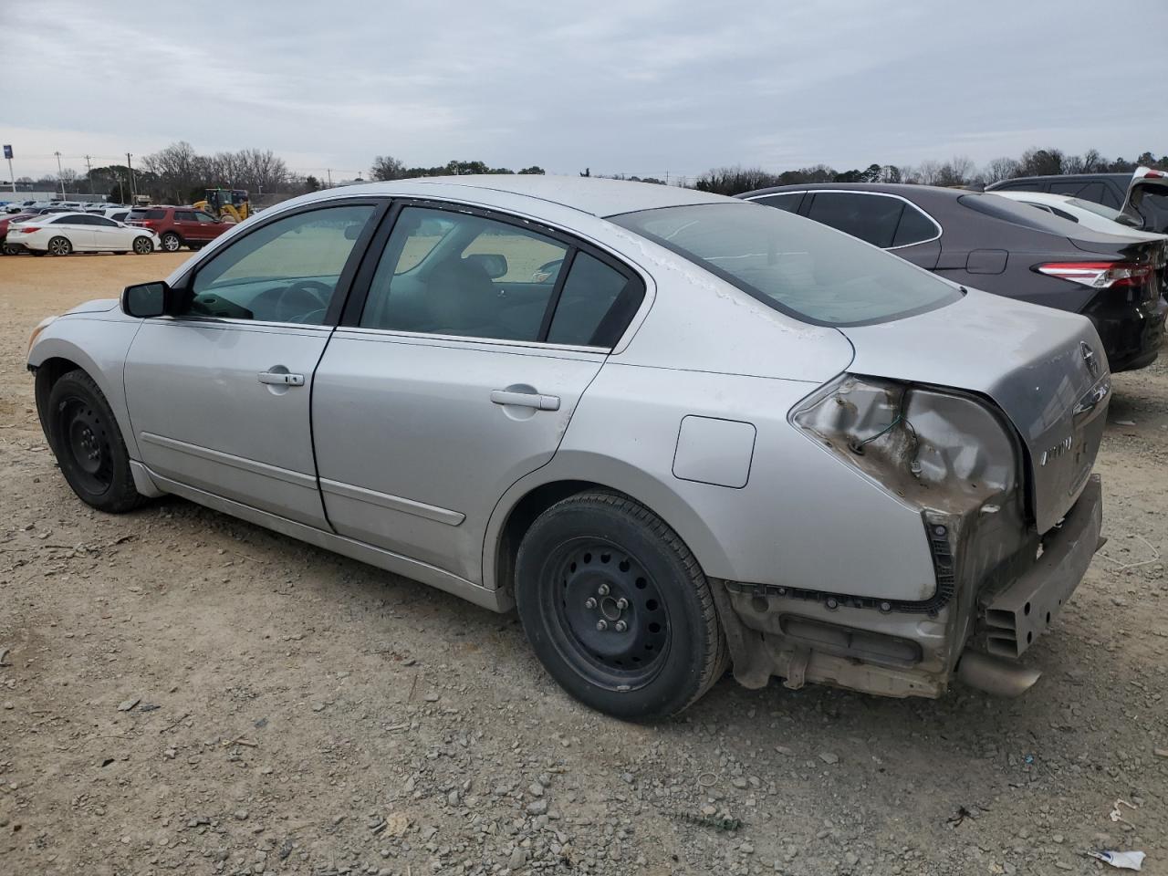 2010 Nissan Altima - Image 2
