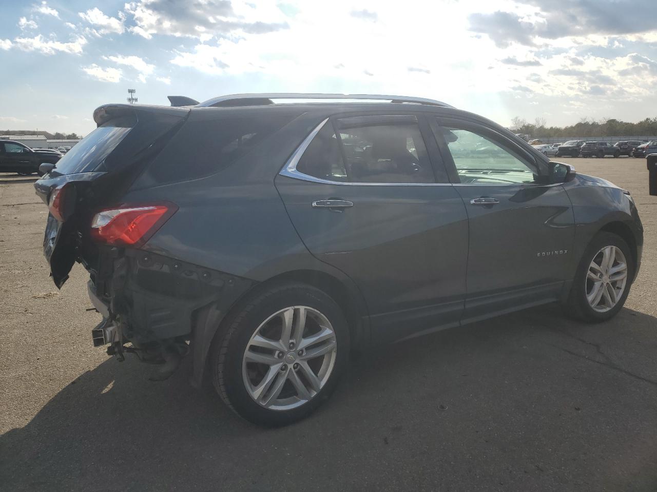 2018 Chevrolet Equinox - Image 3