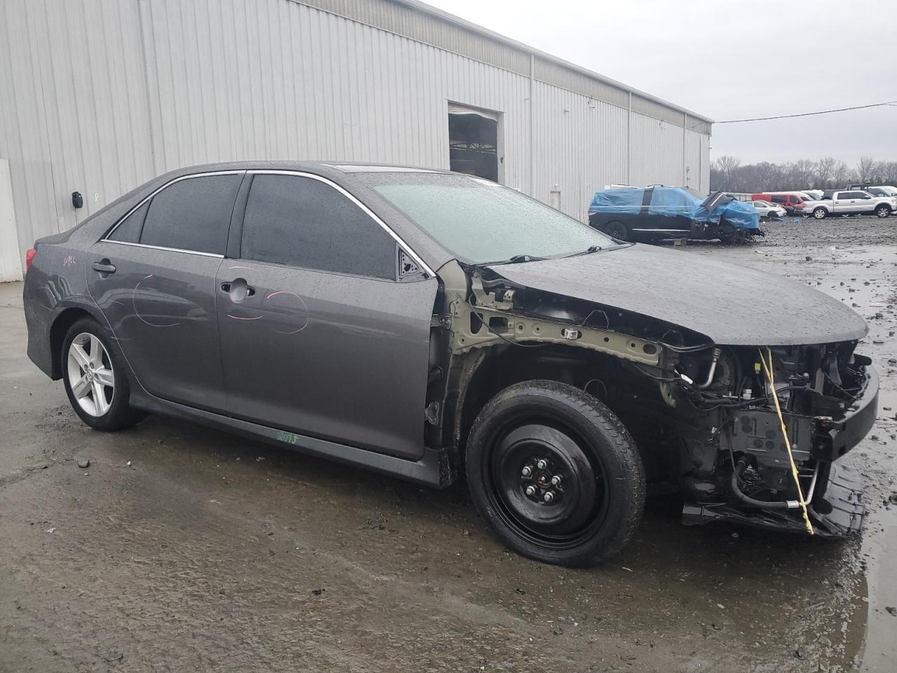 2013 Toyota Camry - Image 4