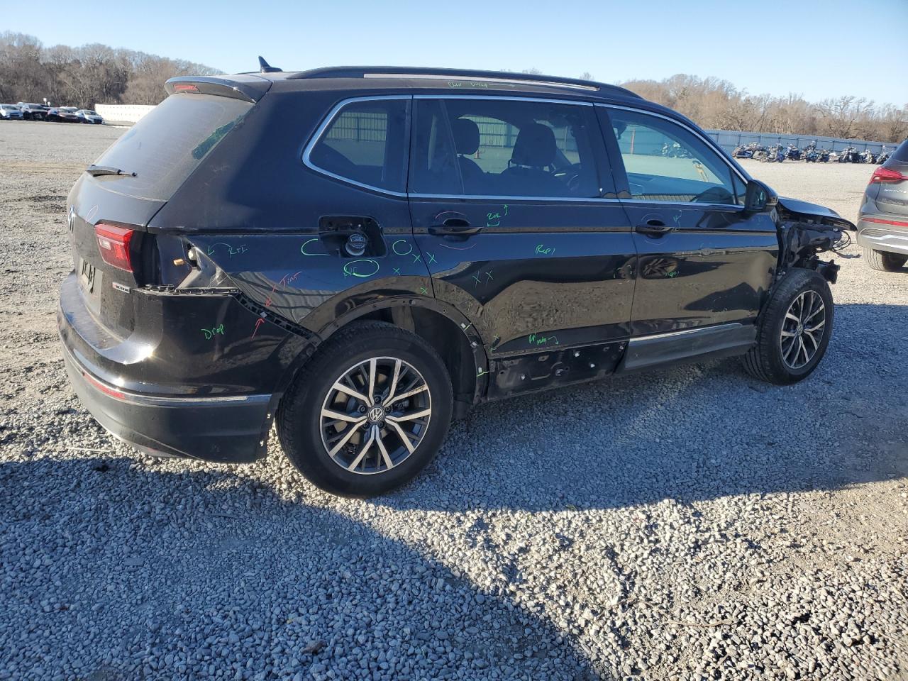 2020 Volkswagen Tiguan - Image 3
