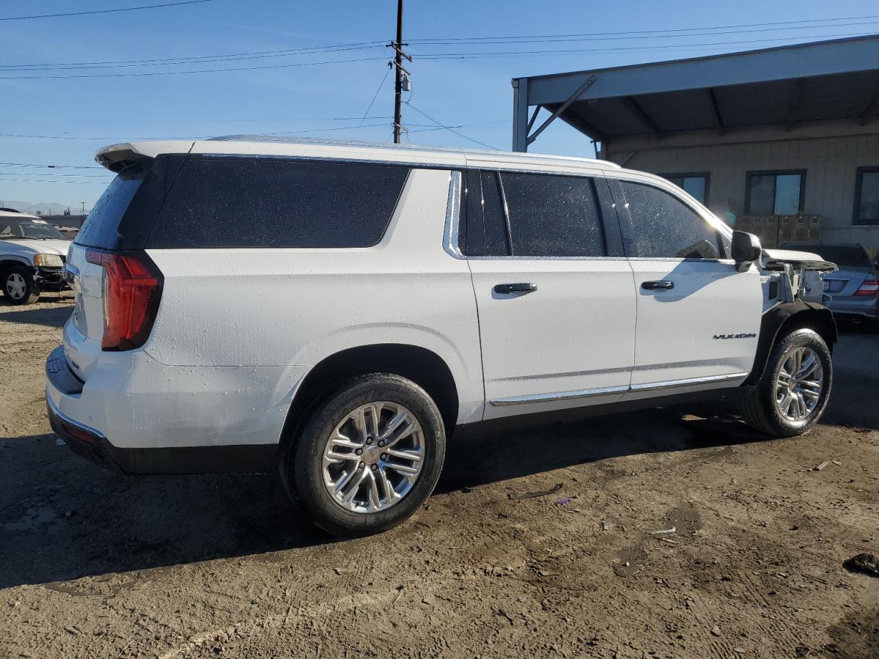 2021 GMC Yukon - Image 3