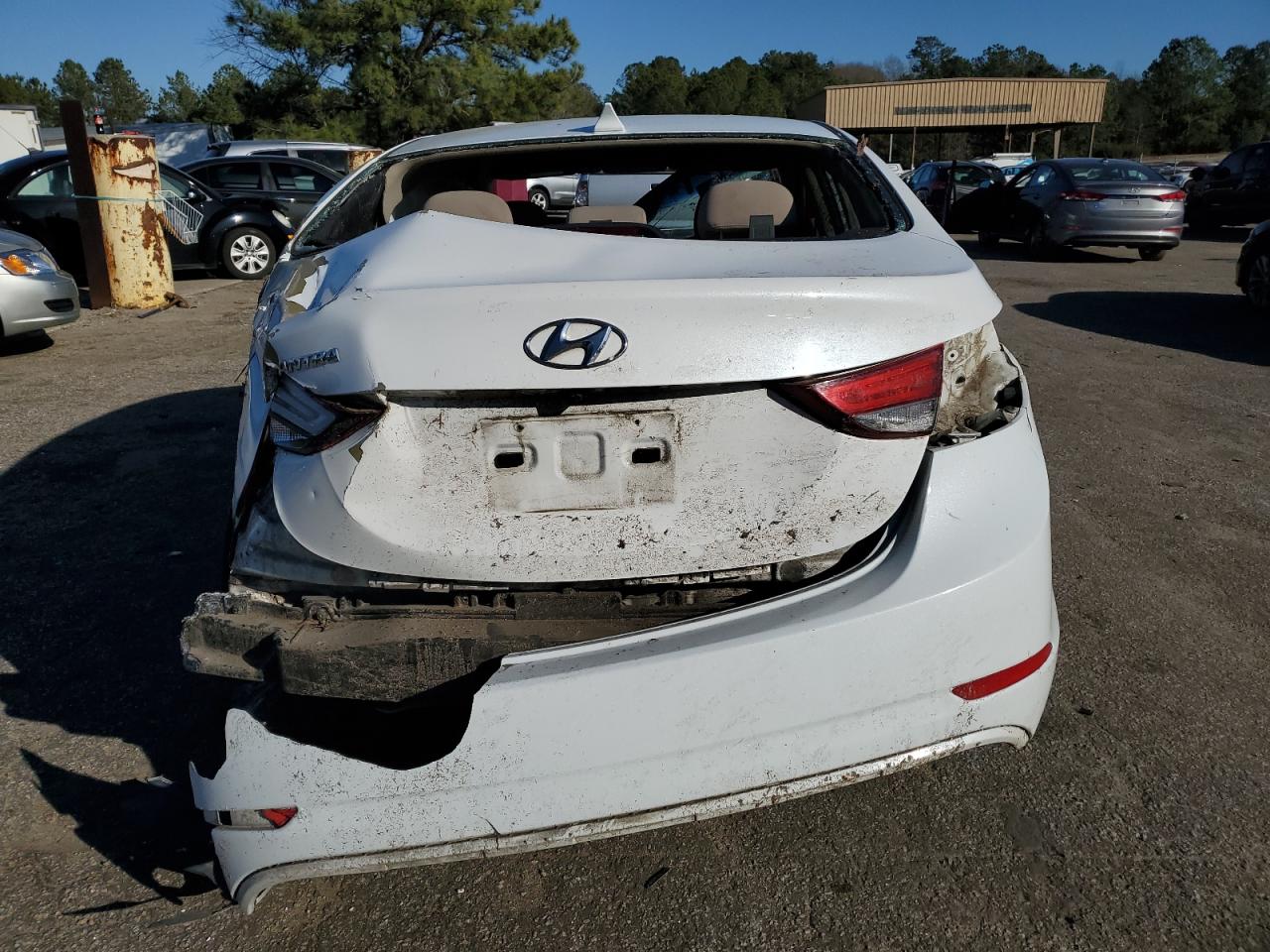 2016 Hyundai Elantra - Image 6