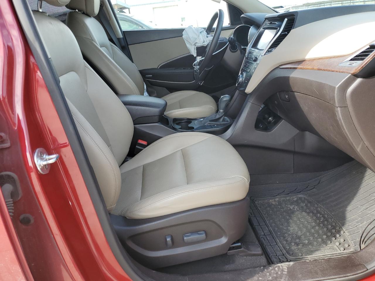 2017 Hyundai Santa Fe - Image 7