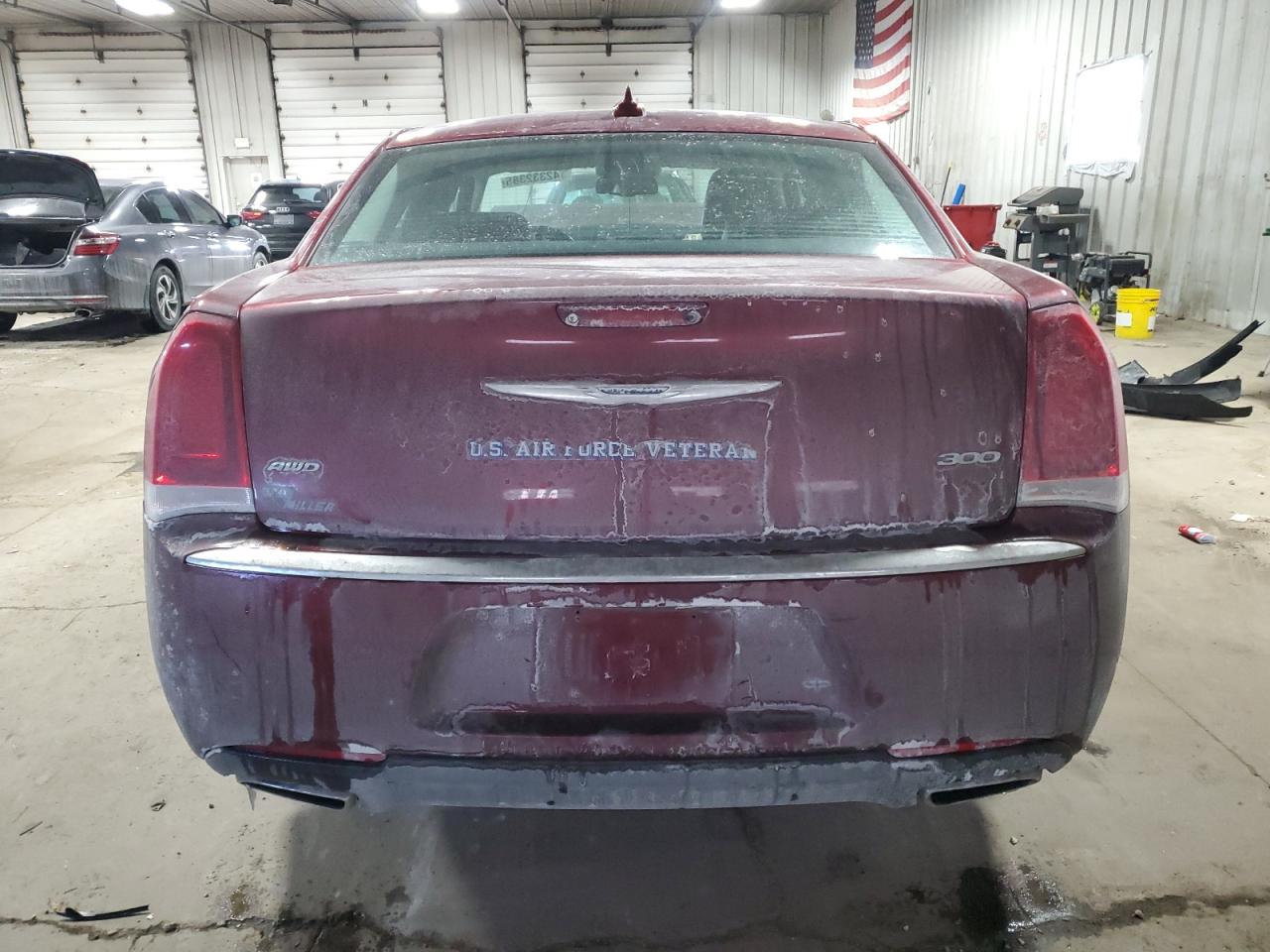 2018 Chrysler 300 - Image 6