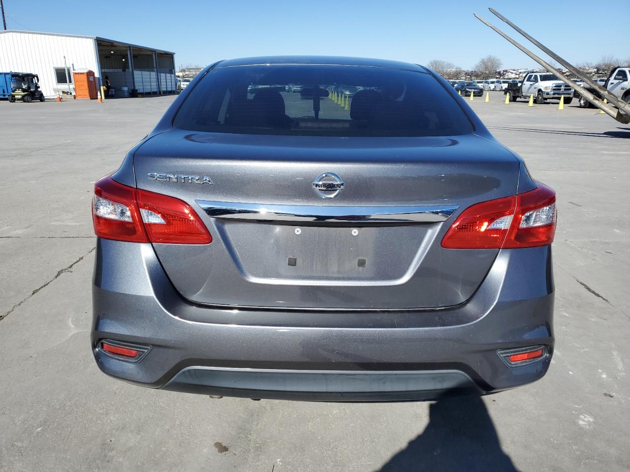 2018 Nissan Sentra - Image 6