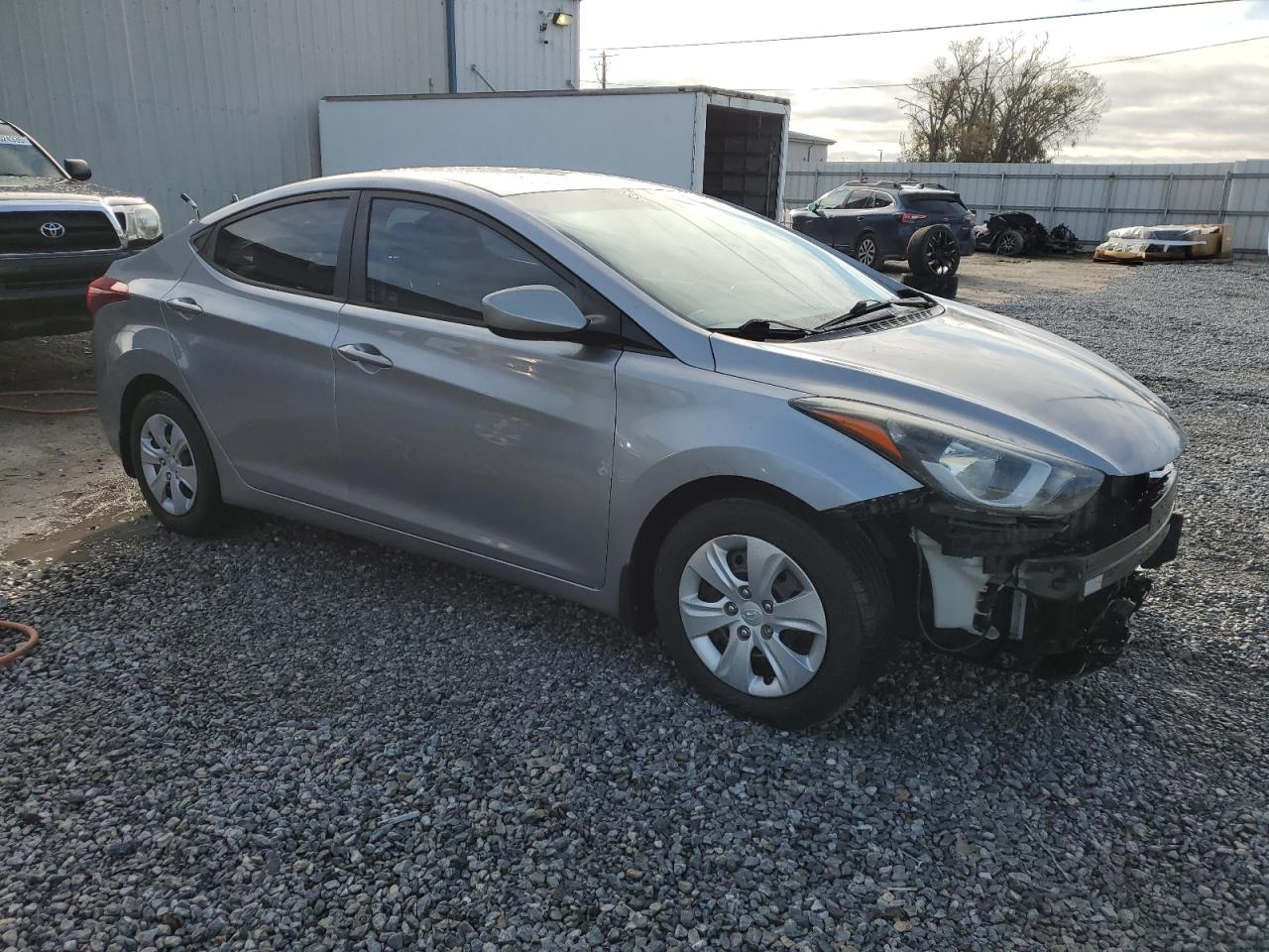 2016 Hyundai Elantra - Image 4