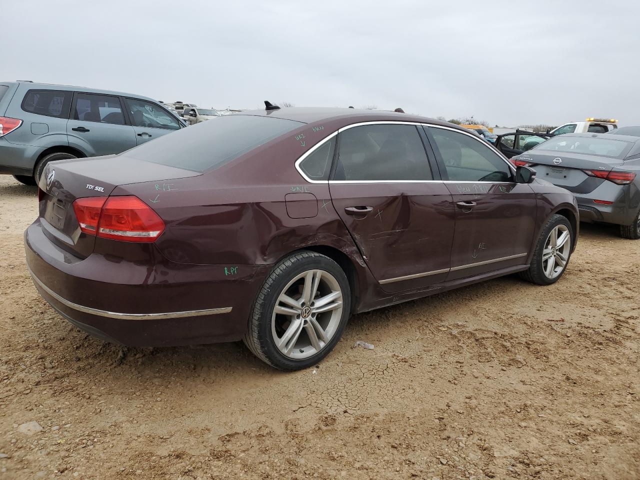 2014 Volkswagen Passat - Image 3