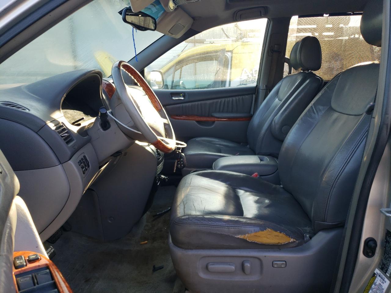 2006 Toyota Sienna - Image 7