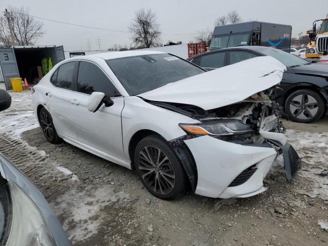  TOYOTA CAMRY 2019 Белый
